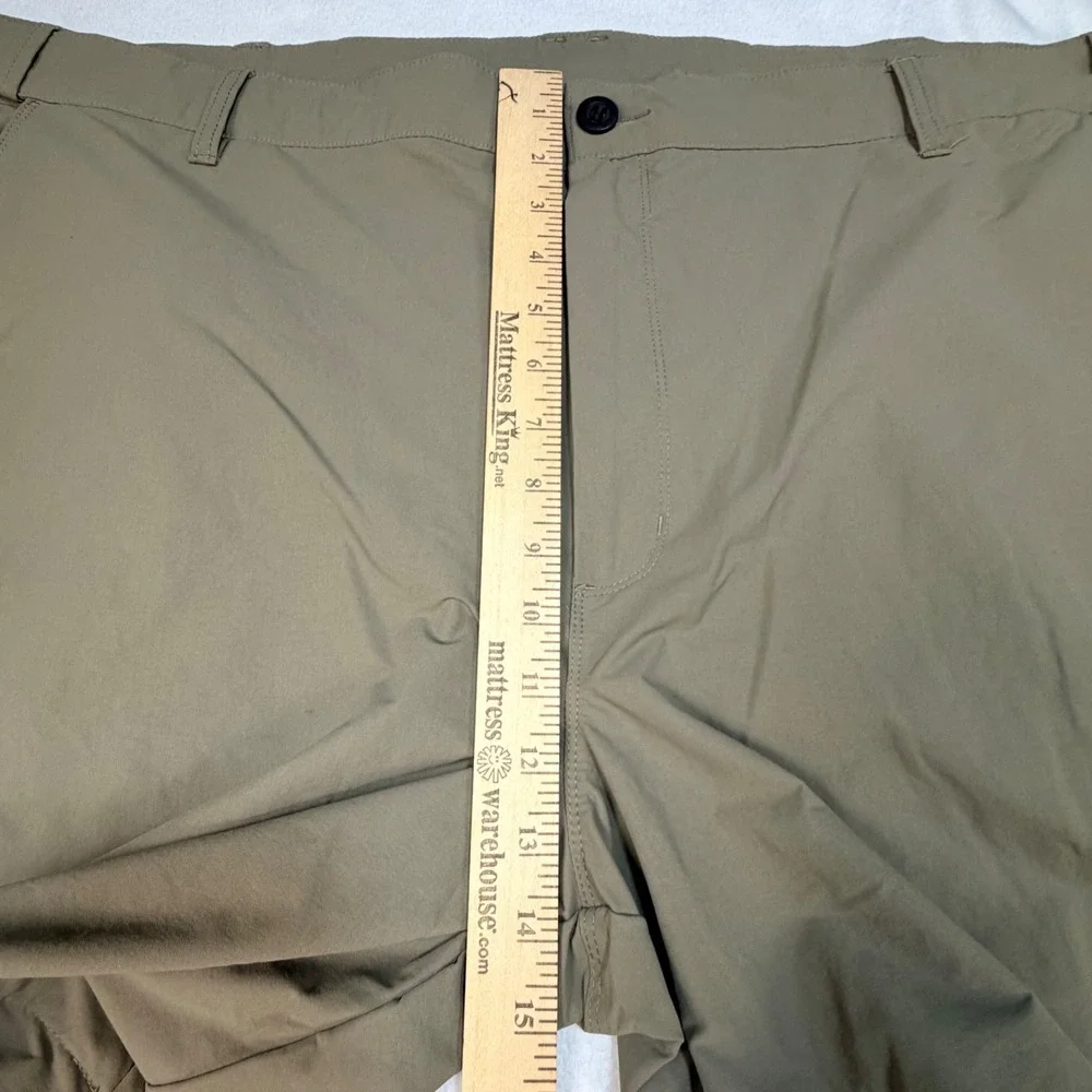 World Wide Sportsman Convertible Cargo Pants Mens 50x32 Green Zip Off Fishing
